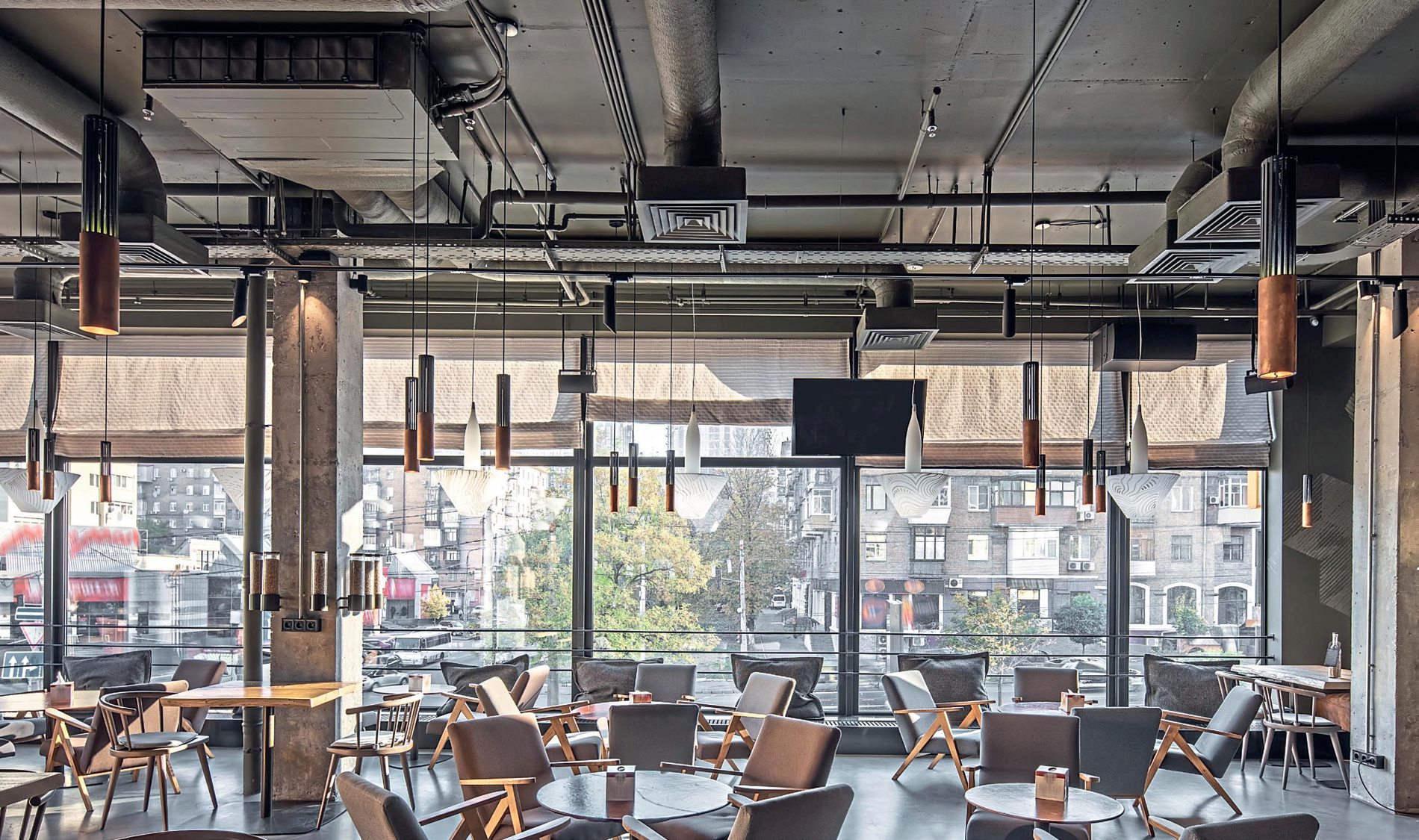 Marktuebersicht-Raumluftreiniger_Aufmacher_Restaurant_Lueftung_web